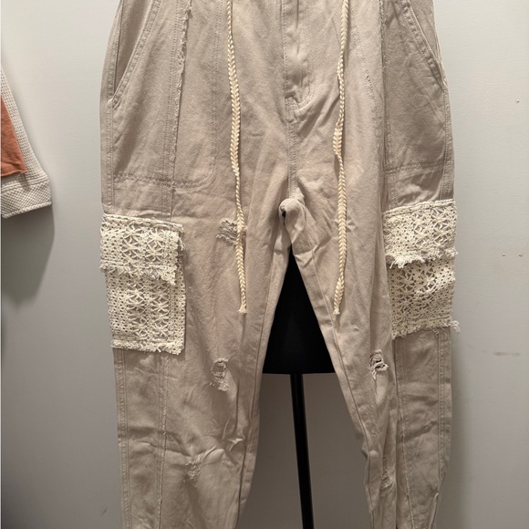 POL Cream Textured Joggers -Small - Picture 2 of 7